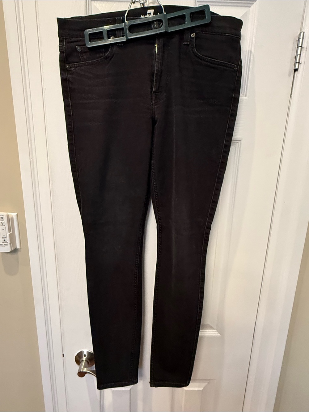 7 For All Mankind Black Skinny Jeans - Sleek Stretch Denim